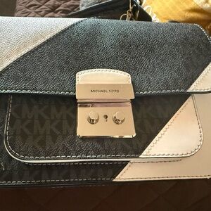 MK Purse